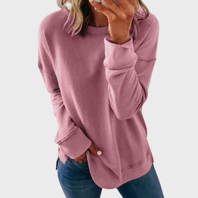 Elizabeth | Lightweight style with a solid color sweater