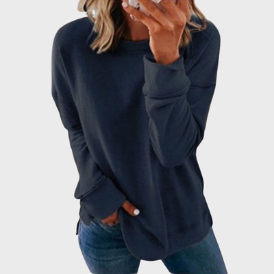 Elizabeth | Lightweight style with a solid color sweater