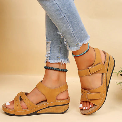 Calyna | Orthopedic Sandals