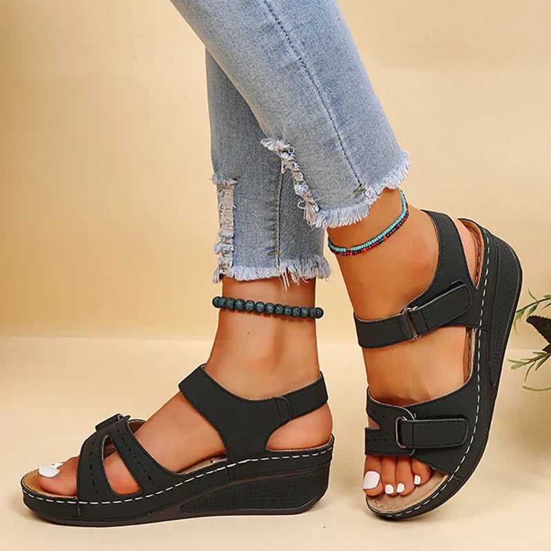 Calyna | Orthopedic Sandals