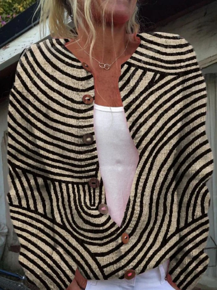 Leah | Retro Line Cardigan