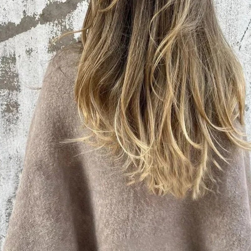 Amber | Cardigan with Chic Flared Sleeves